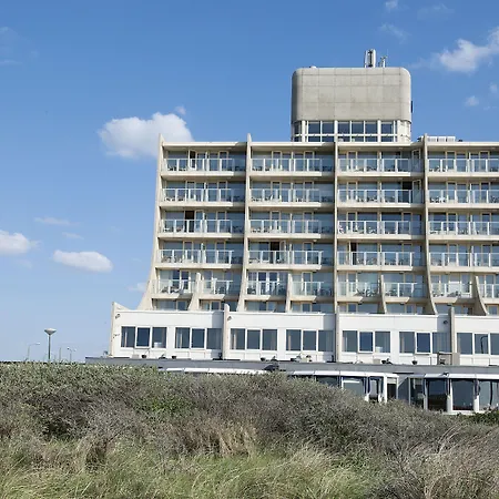 Carlton Hotel 4*