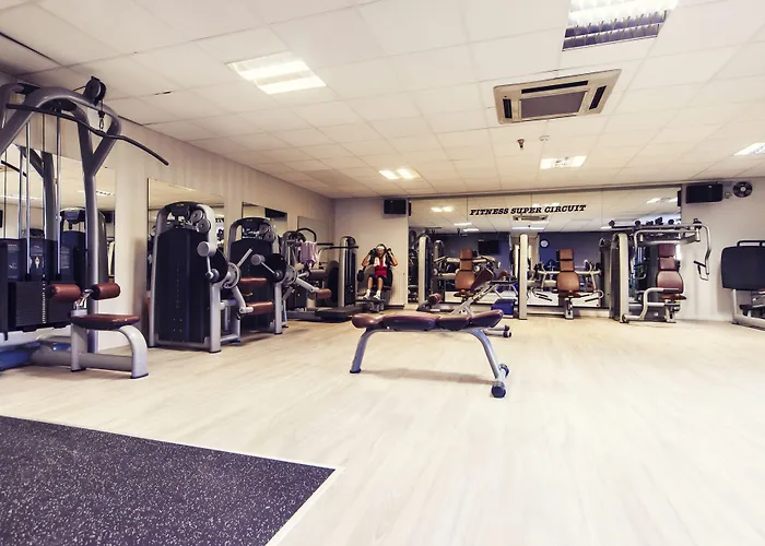 卡尔顿海滩 酒店 4*