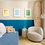 Carlton Hotel 4*
