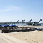 Carlton Hotel 4*